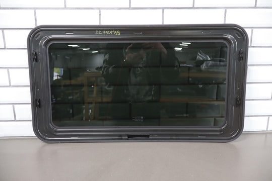 01-06 GMT800 GMC Yukon/Tahoe/Suburban GMT800 Sunroof Glass (Glass Only) OEM