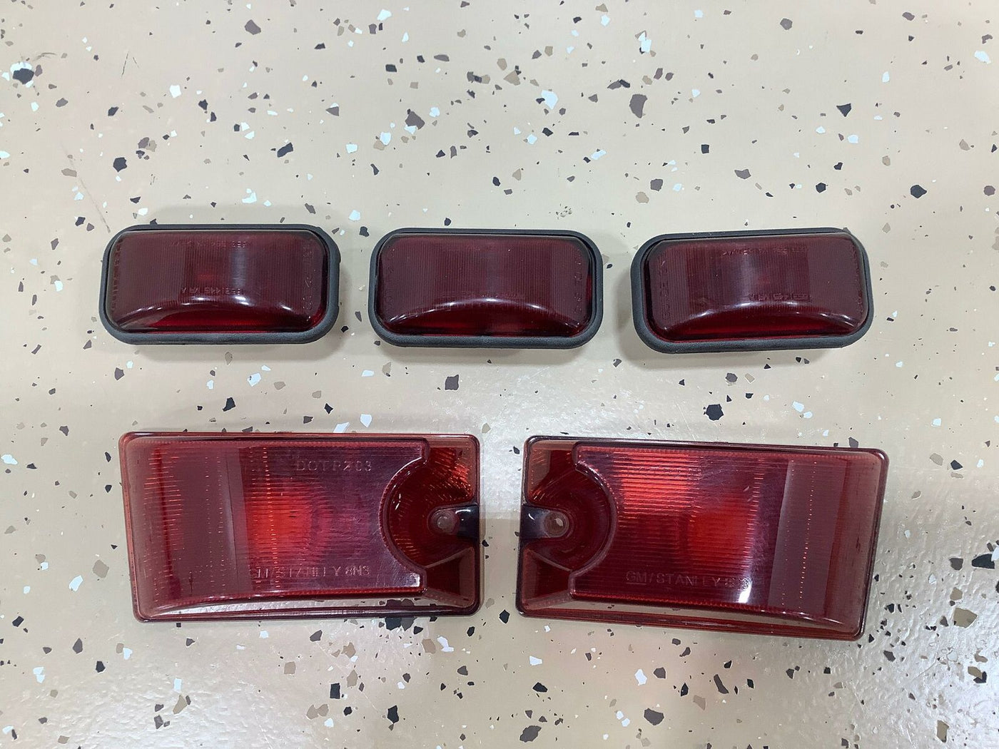 03-09 Hummer H2 OEM Rear Marker Light Set (5 Piece) Red