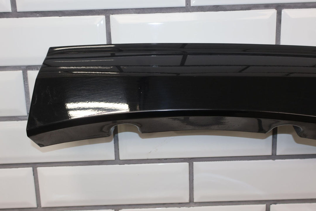 03-06 Cadillac Escalade Short WB Rear Left Quarter Panel Moulding (Black Raven)