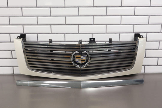 02-06 Cadillac Escalade Front OEM Bumper Grille (White Diamond 98U Trim)