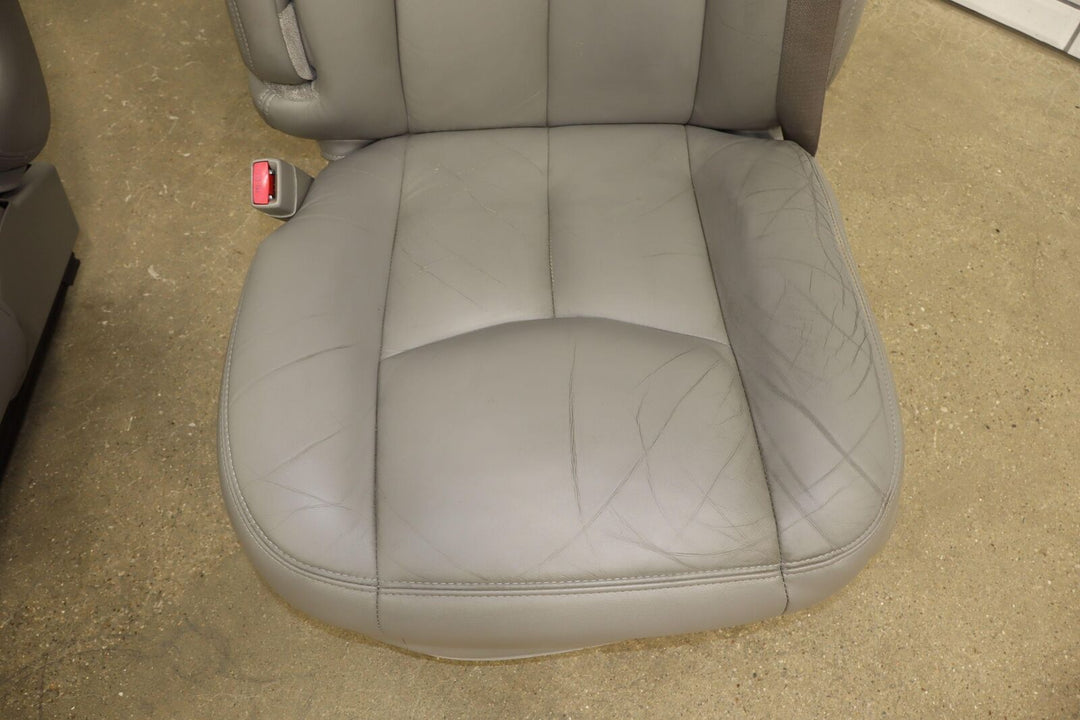 03-06 GMC Sierra/Silverado/Tahoe/Yukon Leather Heated Front Seats (Pewter 922)