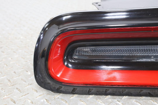 15-22 Dodge Challenger Left LH Quarter Panel Mounted LED Tail Light (Tested)