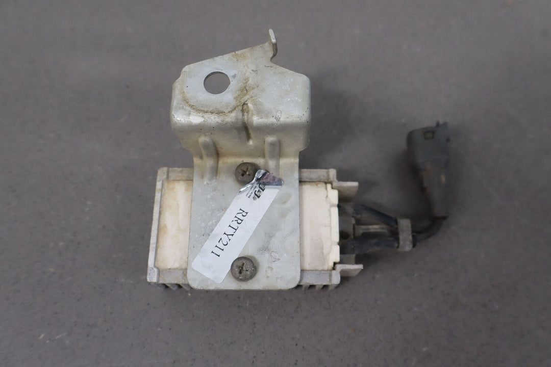 996 Toyota Land Cruiser OEM Fuel Pump Resistor 23080-66010