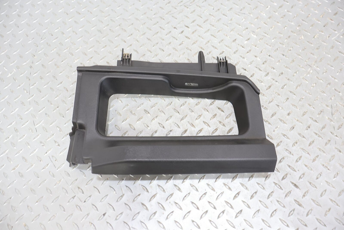 05-09 Hummer H2 SUT Rear Right RH Mini Window Moulding (Moulding ONLY) Black