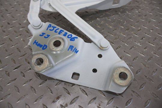 16-18 Chevy Camaro ZL1 Left LH & Right RH pair of Hood Hinges (Summit White GAZ)