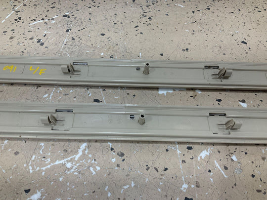 05-09 Lexus GX470 Pair LH & RH FRONT Door Sill Plates OEM (Ivory LH00)