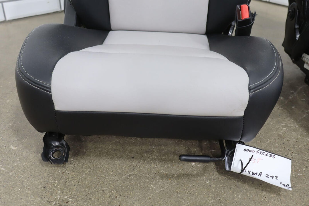 1999-2000 Mazda Miata NB Pair of Bucket Seats Manual Black/Silver *Recovered*