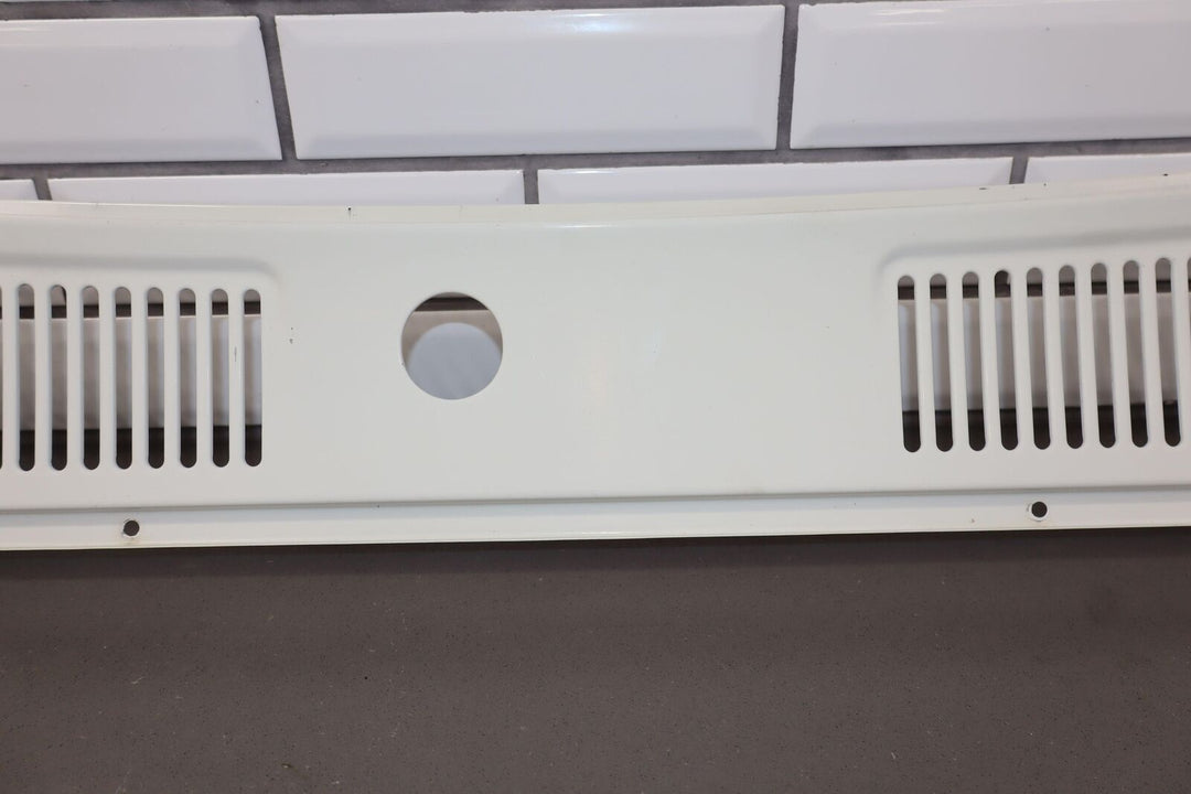 1996-1998 Lexus LX450 Front Center Cowl Vent Panel White