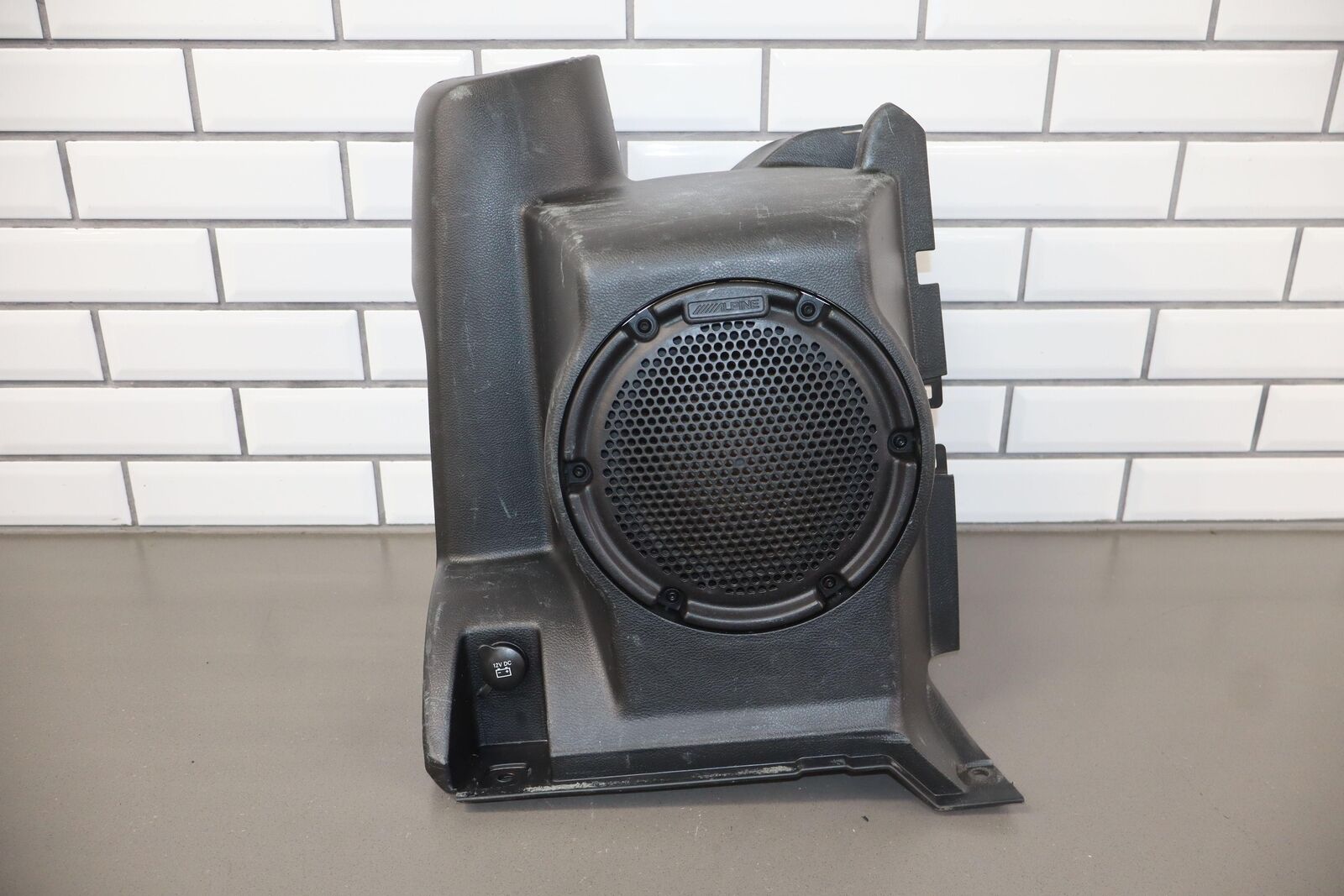 Jeep wrangler subwoofer orders enclosure