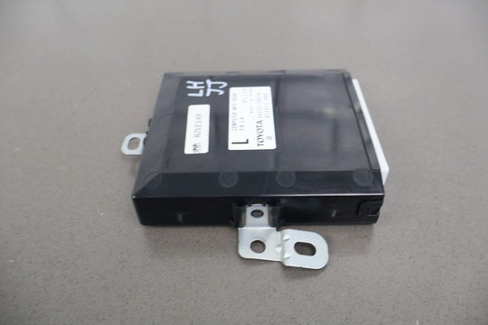 2002-2008 Lexus SC430 Left LH Door Control Module ( 89223-24010)