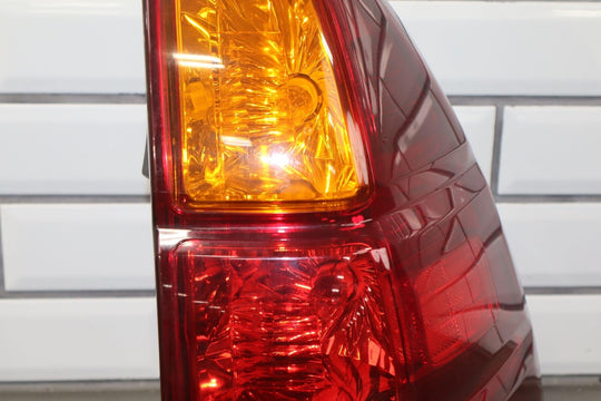 03-09 Lexus GX470 (W/O Sport Pkg) Right Passenger Tail Light Lamp *Scuffs