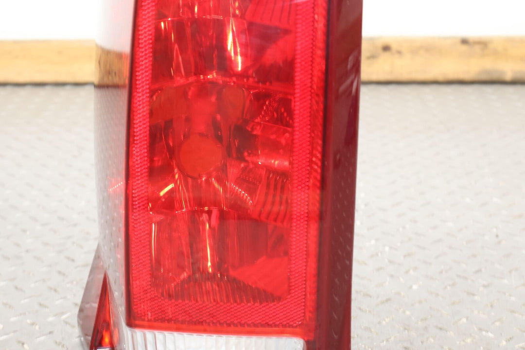 03-06 Cadillac Escalade Long Wheel Base Rear Left LH Tail Light Lamp (Tested)