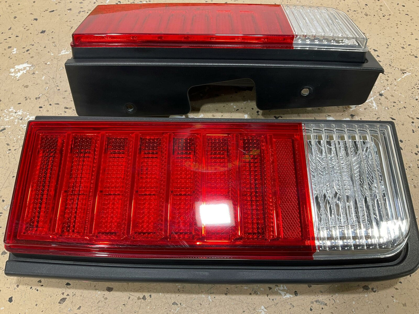 05-09 Hummer H2 Pair Of Aftermarket LED Rear Tail Lights (LH/RH) Tested