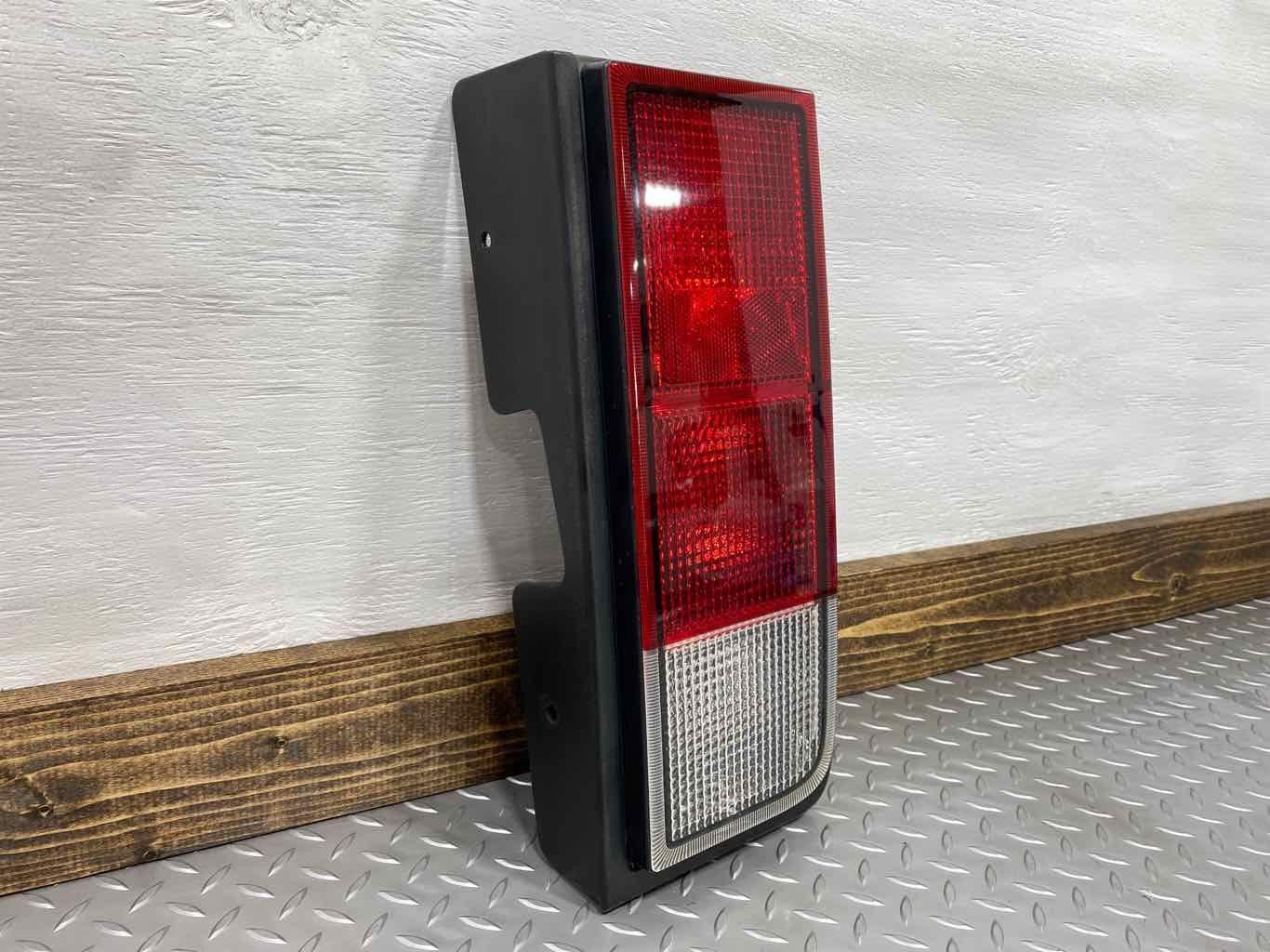 05-09 Hummer H2 Right RH Rear Tail Light (Clean Red/Clear Lense) Tested