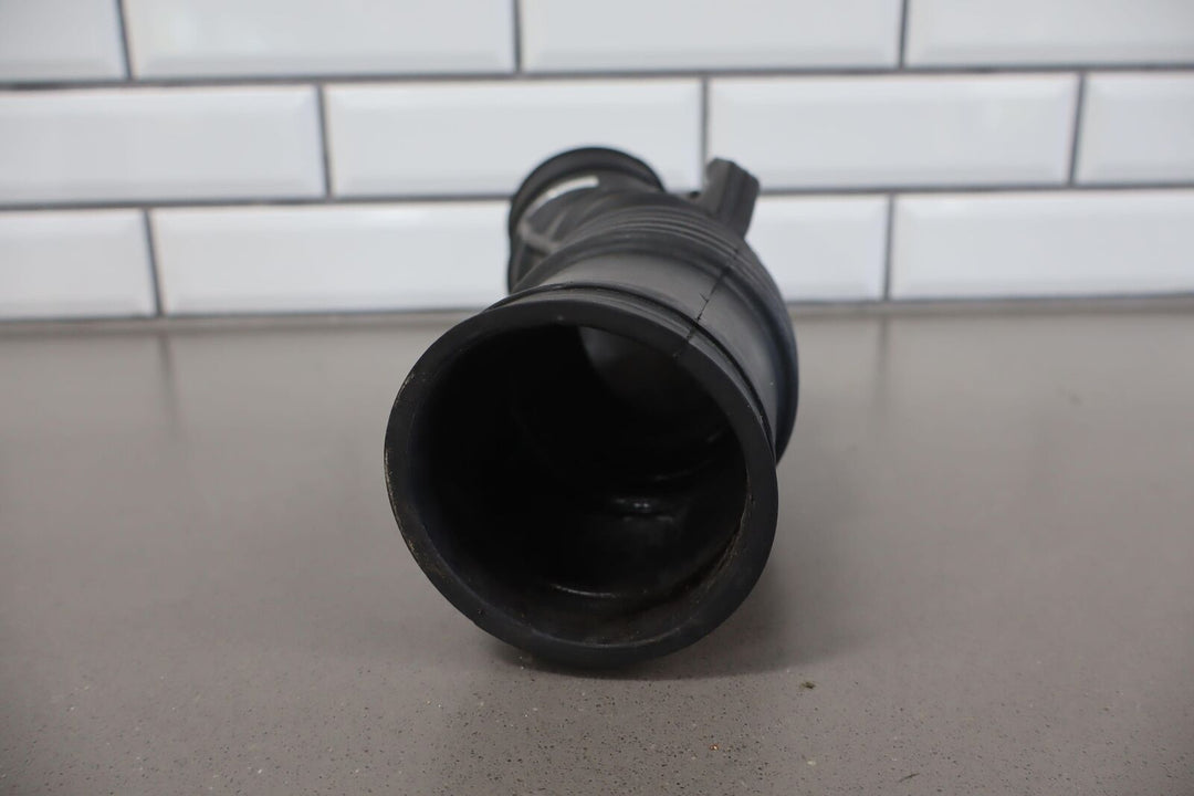 93-94 Toytoa Land Cruiser (1FZFE Engine) OEM Air Intake Tube Z17881-66080