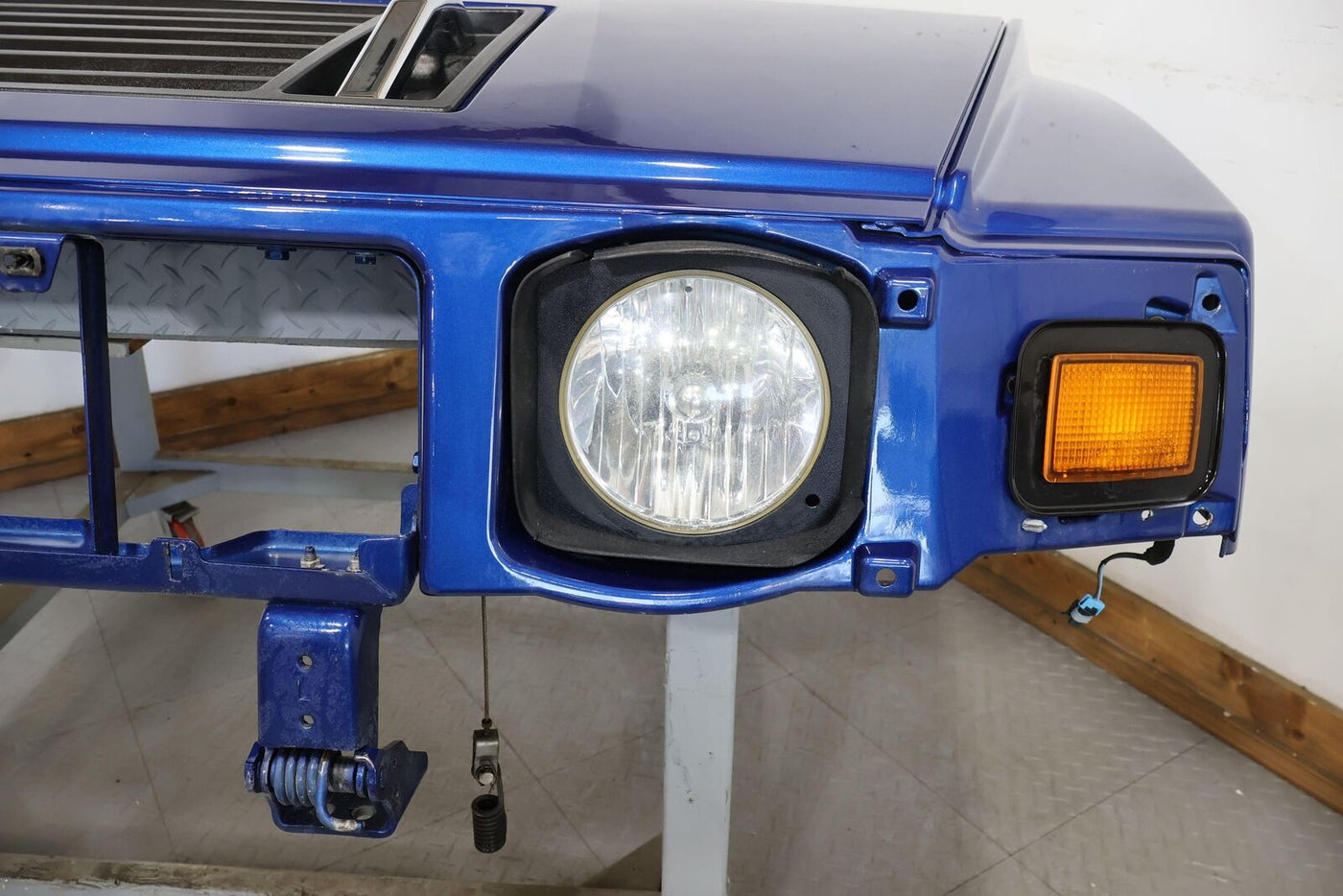 03-07 Hummer H2 OEM Hood W/Upper Grille & Lighting (Pacific Blue 91U) See Notes