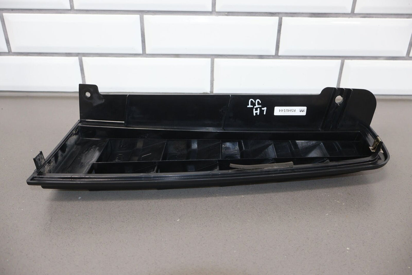 03-09 Hummer H2 Driver Left LH Tail Light Upper Trim Panel / Moulding (Black)