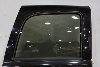 00-06 Chevy Tahoe GMC Yukon Rear Right RH Door W/ Glass (Black 41u) See Notes