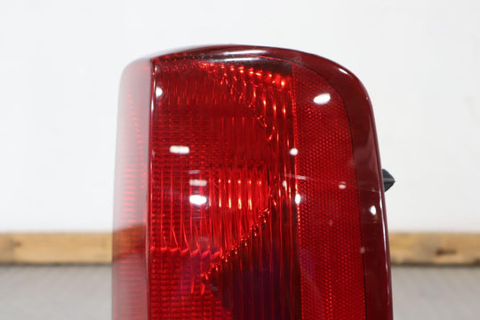 02-06 Cadillac Escalade Short WB Rear Right RH Tail Light Lamp (Tested) OEM