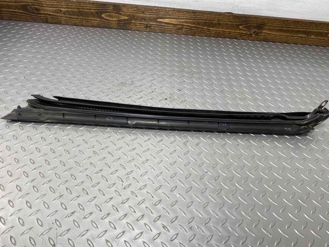 06-10 Bentley Continental GTC Convertible Left LH A Pillar Weather Stripping