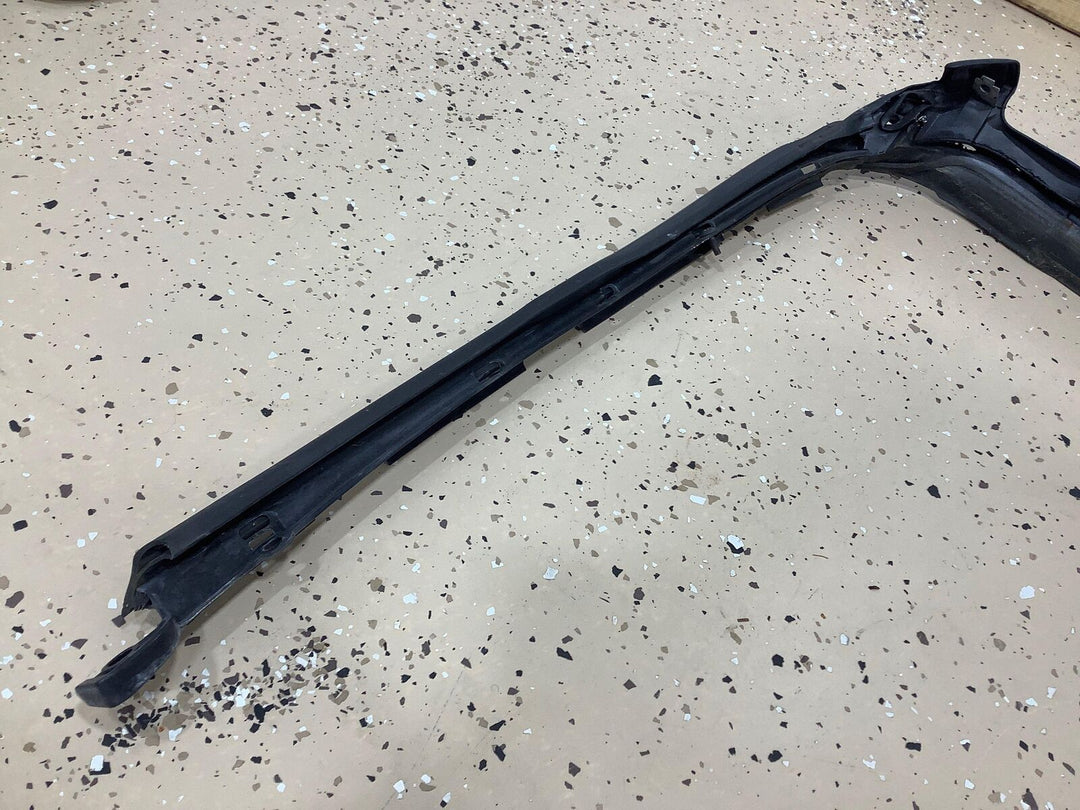 02-05 Ford Thunderbird Windshield / A Pillar Weather Stripping Gasket Seal