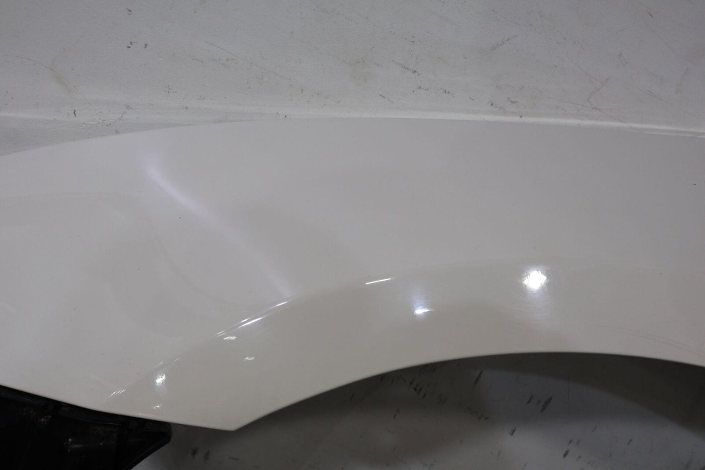 10-14 Ford Mustang Front Left LH OEM Fender (Performance White HP) See Notes