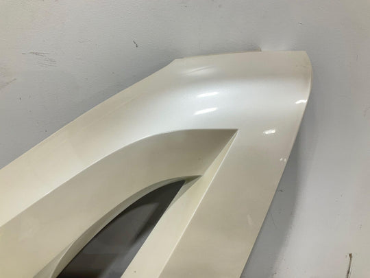 03-06 Escalade EXT Pickup Left Upper Outer Cladding Moulding (White Diamond 98u)