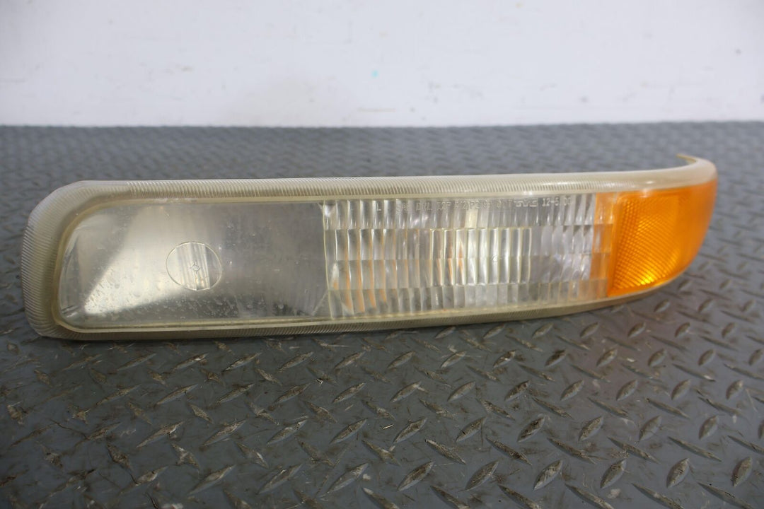 00-06 Chevy Tahoe Left LH Headlight Lamp W/ Lower Marker Light (Tested) Hazy