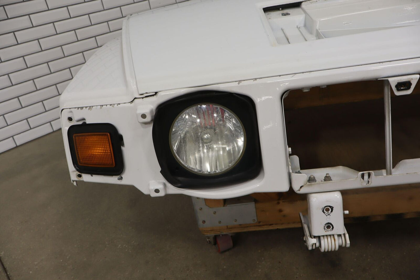 03-*07 Hummer H2 Bare OEM Hood Olympic White (50U) W/Front Lamps & Wiring