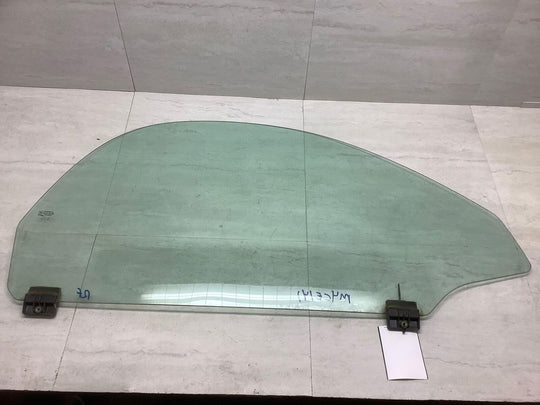 03-06 Chevy SSR Passenger Right Door Glass/Window 15100962 (Glass Only)