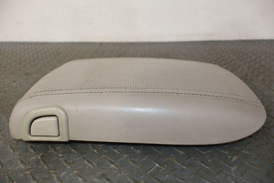 03-06 Cadillac Escalade Center Console Lid (Shale 152) W/Hinge (Mild Wear)