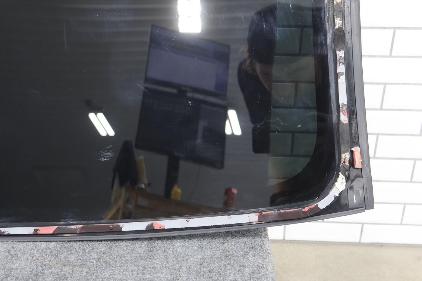 17-23 Tesla Model 3 Fixed Sunroof Glass Panel (Mild Seal Damage) See Photos