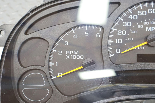 2005 Chevy Silverado 1500 120MPH Speedometer Cluster Broken For Parts / Rebuild