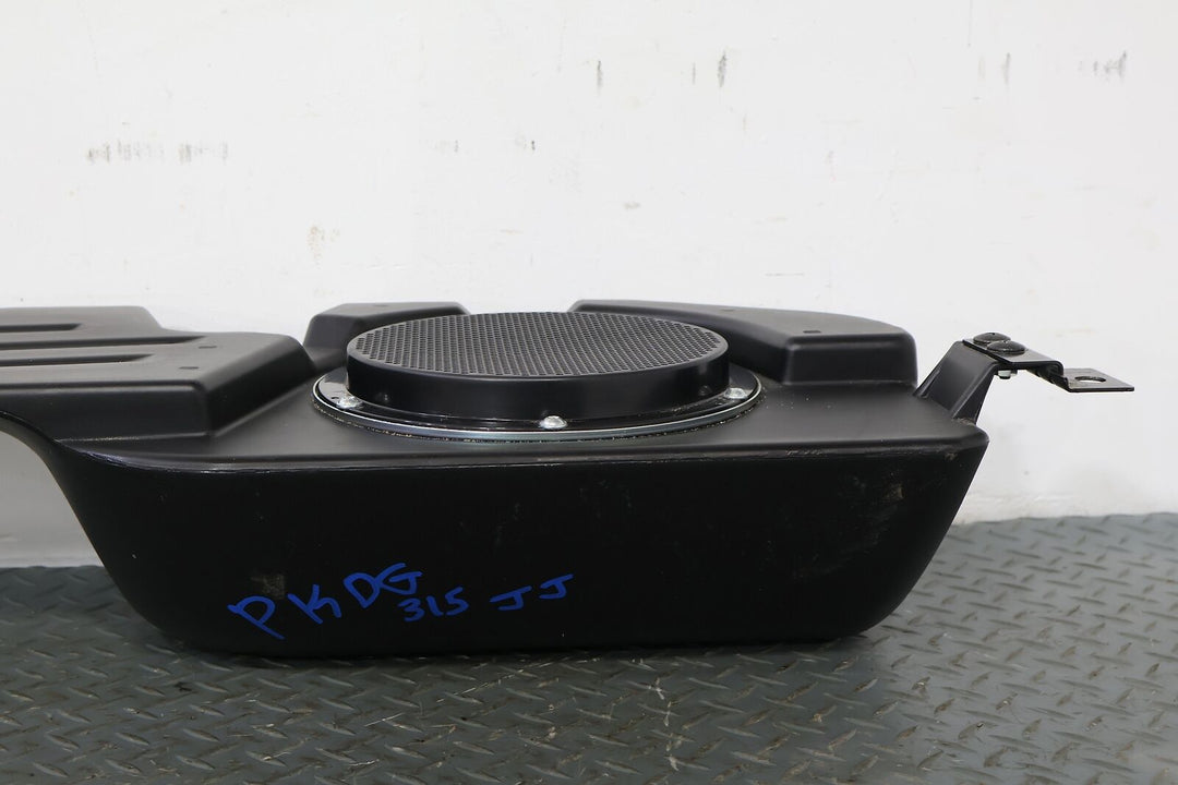 19-22 Ram 2500 / 3500 OEM Alpine Subwoofer Speaker W/ Enclosure (05064369AB)