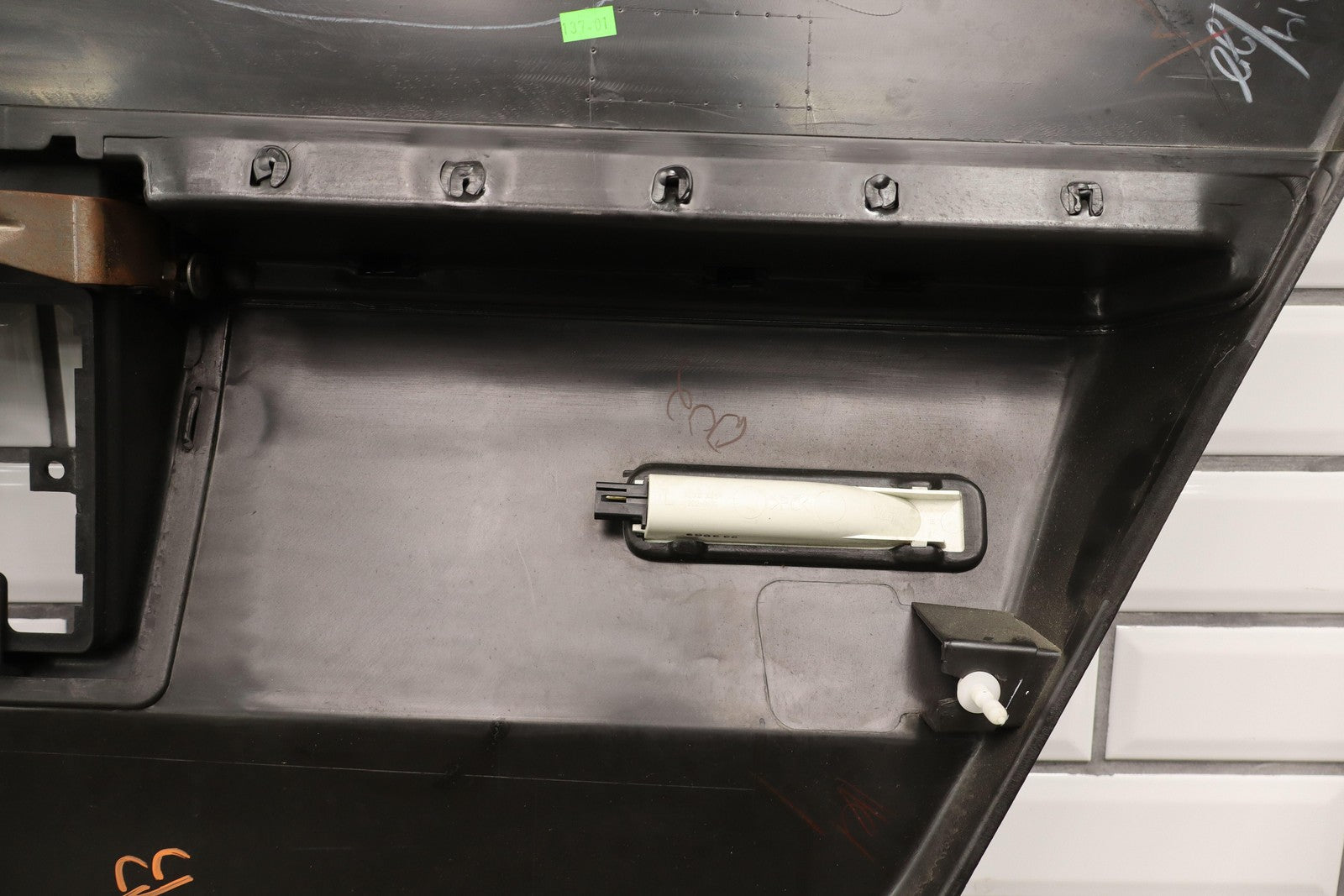 防犯登録解除済み 28インチ　HUMMER　18段切り替 2005-2007 Hummer H2 Left Driver Rear Door Trim Panel Ebony W