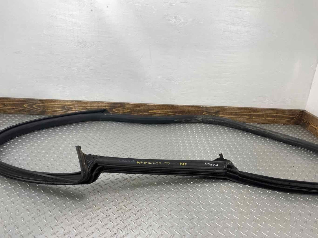 14-17 Maserati Ghibli Right RH Front Door Weather Stripping Gasket Seal