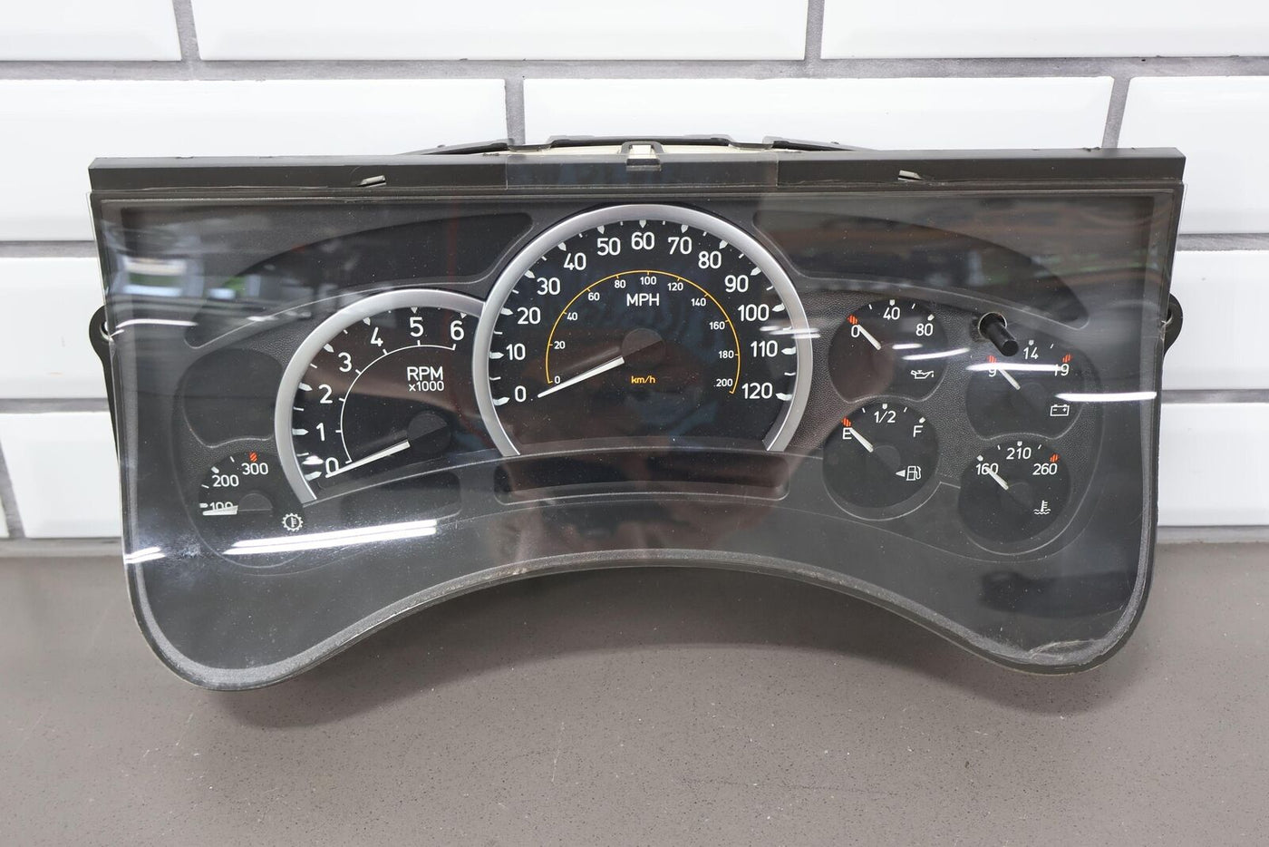 2005 Hummer H2 OEM 120MPH Speedometer Cluster (Lit Up) 104k Miles (Cracked)