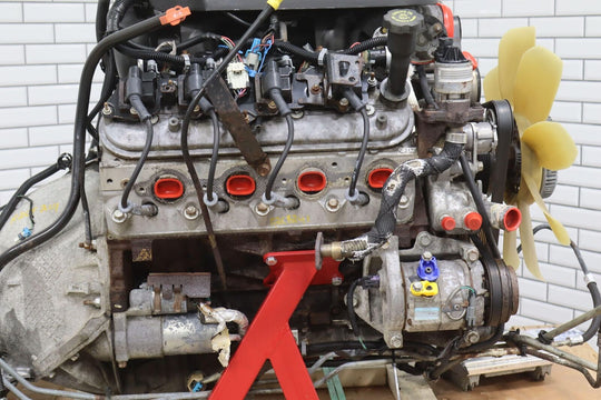 01-06 Chevy 6.0L LQ4 V8 Engine W/ 4L80E 4x4 Trans Dropout (Video Tested) 138K