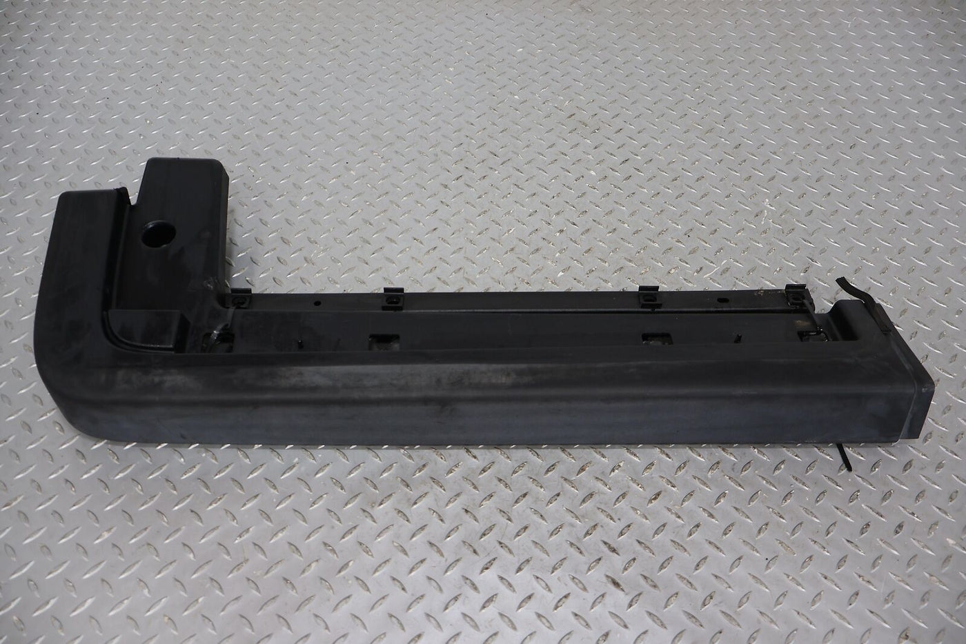 05-07 Hummer H2 SUT Right RH UPPER Bed Side Moulding (Textured Black) SUT ONLY