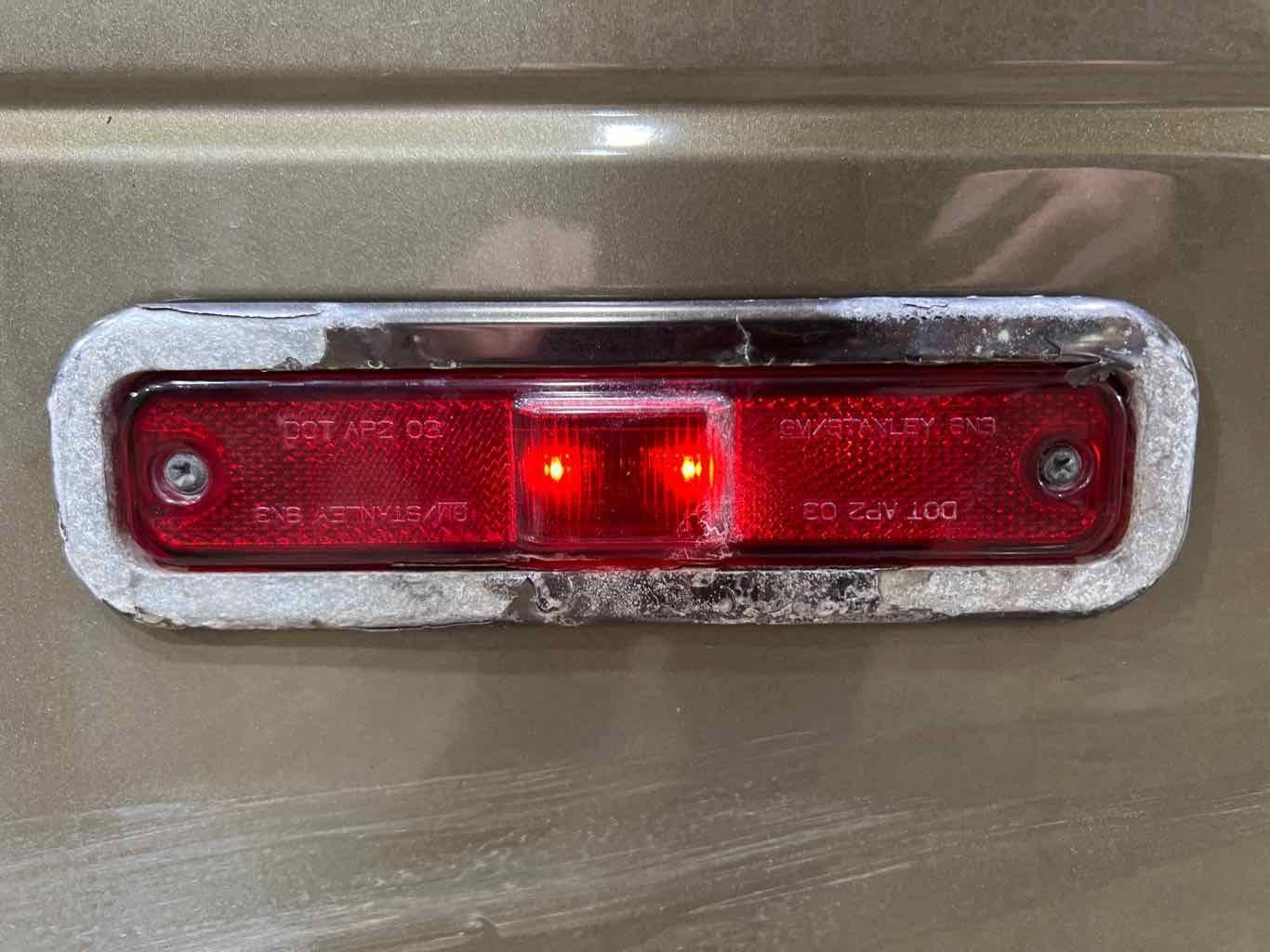 03-09 Hummer H2 Right RH Rear Red LED Side Marker Light/Lamp OEM TESTED