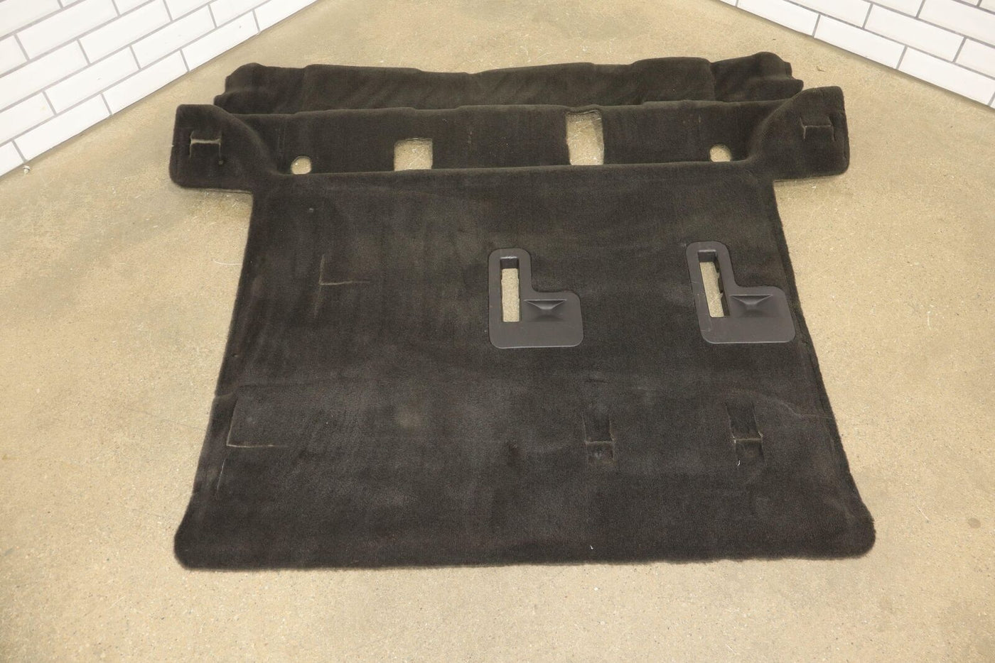 03-07 Hummer H2 OEM SUV Rear Trunk Interior Carpeting (Ebony 482)