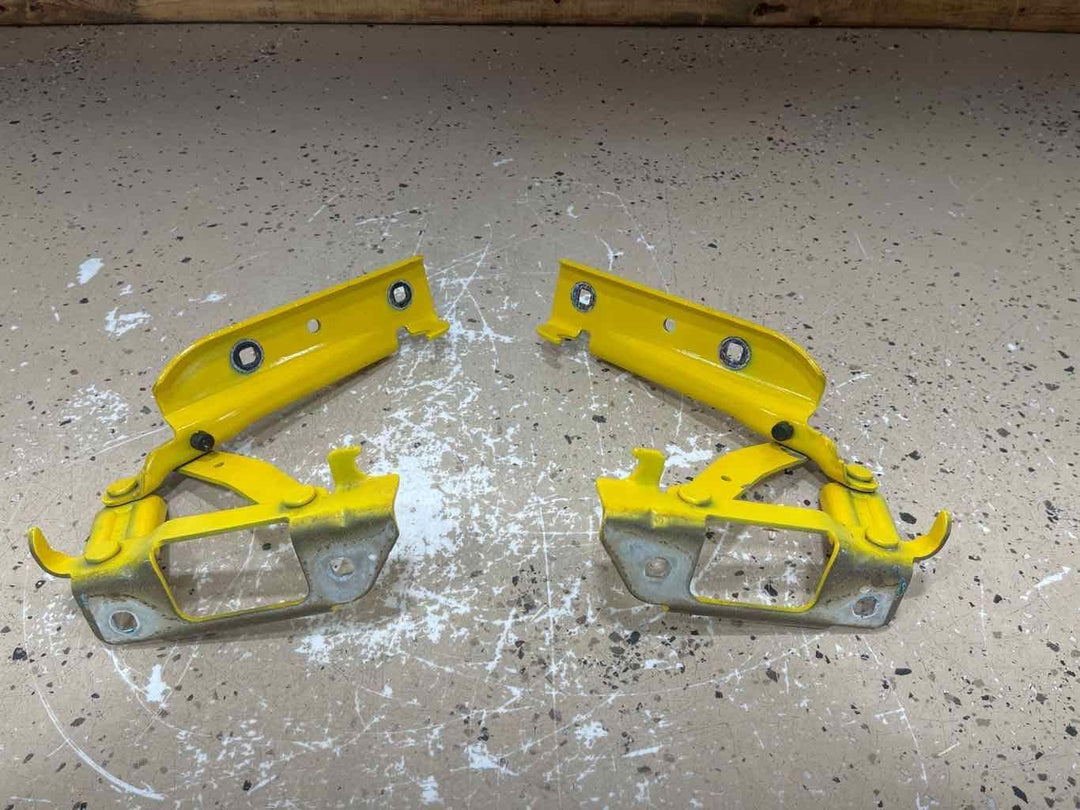 10-15 Chevy Camaro SS Pair LH & RH Hood Hinges Coupe (Yellow GCO)