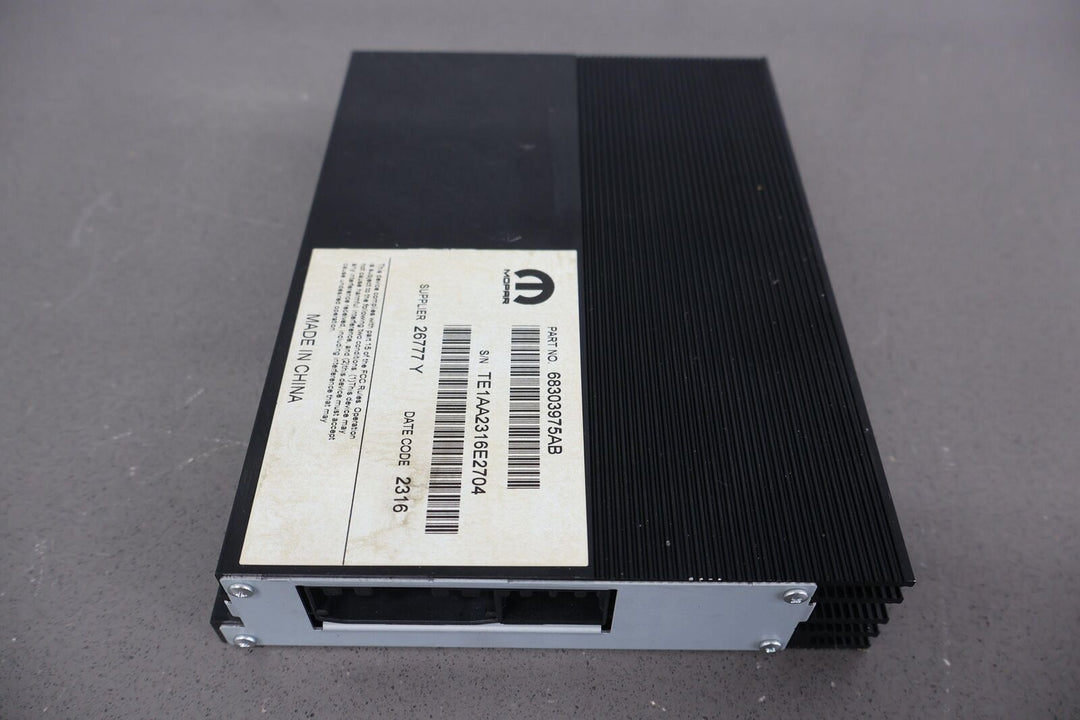 17-23 Dodge Challenger OEM 276 Watt Radio Amplifier Amp (68303975AB) Opt RD7