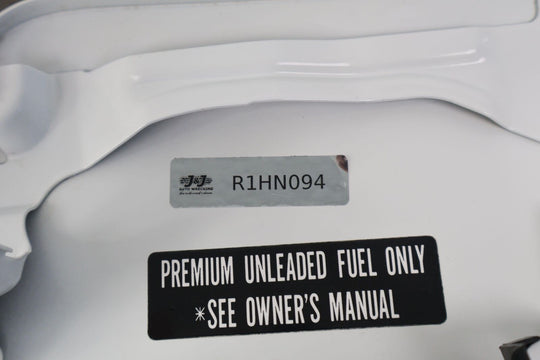 00-09 Honda S2000 AP1 & AP2 Gas Fuel Filler Door Cover (Grand Prix White NH565)