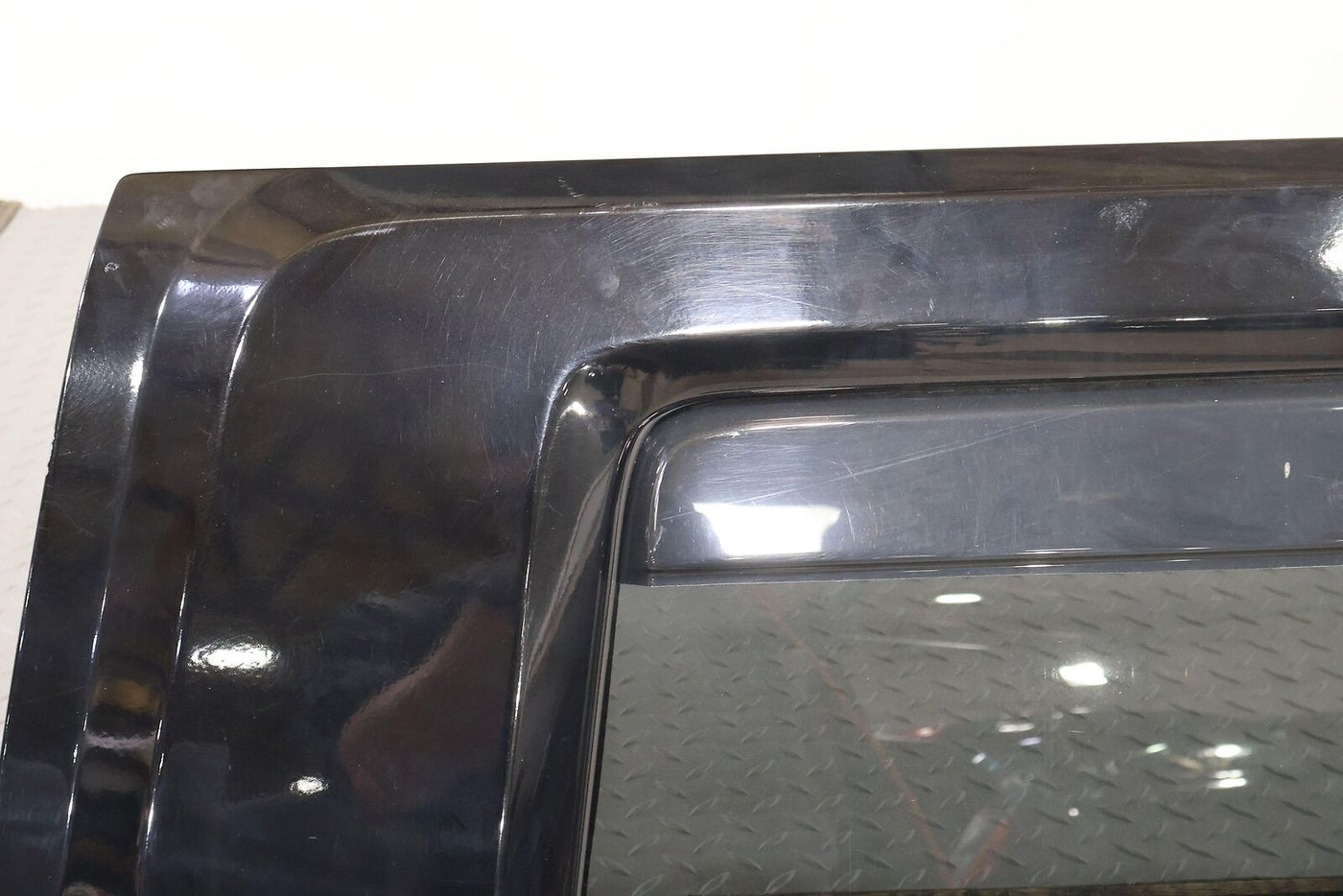 03-09 Hummer H2 Passsenger Right RH Rear Door W/Glass (Black 41U) See Notes