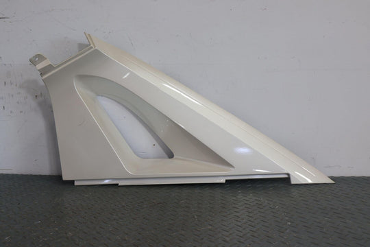 03-06 Escalade EXT Pickup Right RH Inner Sail Panel Moulding (White Diamond 98u)