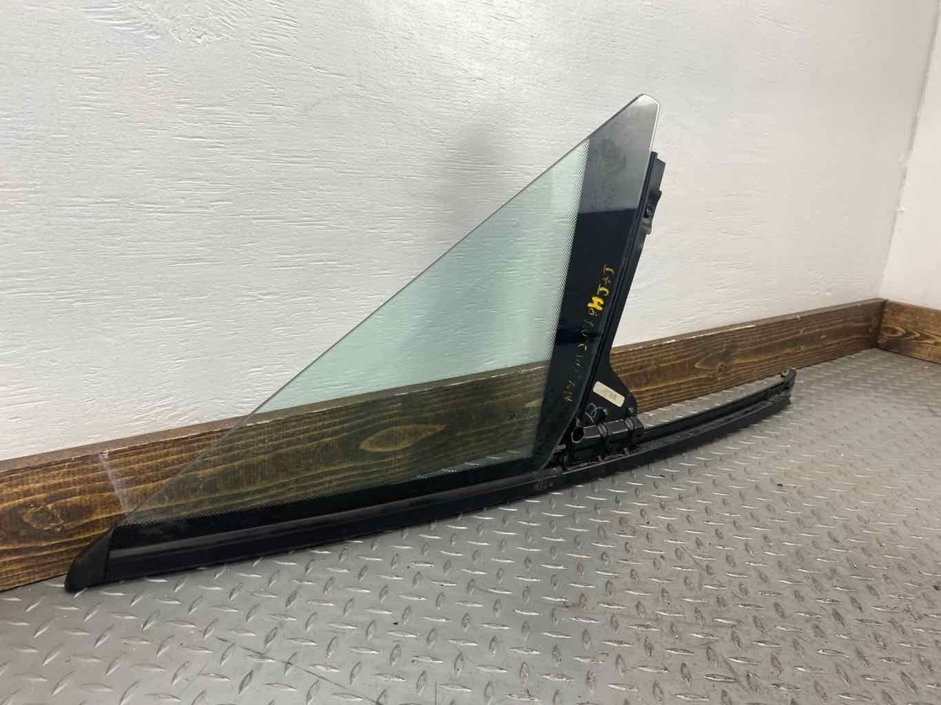 96-02 BMW Z3 Roadster Right RH Rear Vent Glass (W/O Chrome Trim) Glass Only