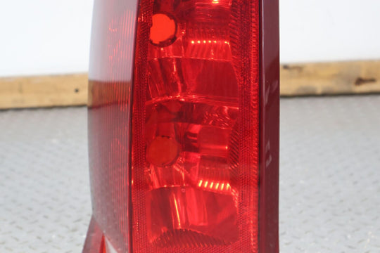 03-06 Cadillac Escalade Long Wheel Base Rear Left LH Tail Light Lamp (Tested)