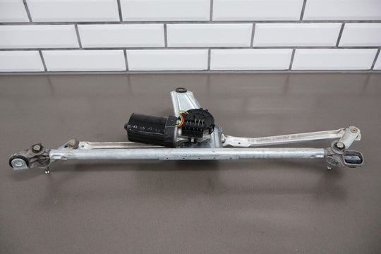 05-12 Porsche 911 997 Windshield Wiper Transmission With Motor (997.628.035.00)