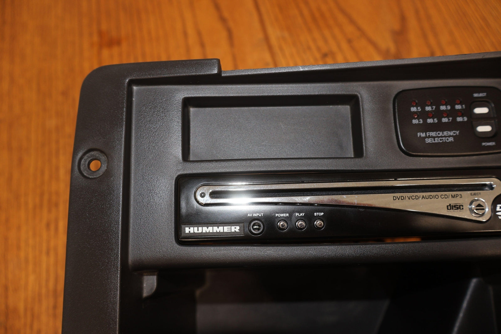 03-07 Hummer H2 Center Console Cubby Insert W/DVD Player (Black